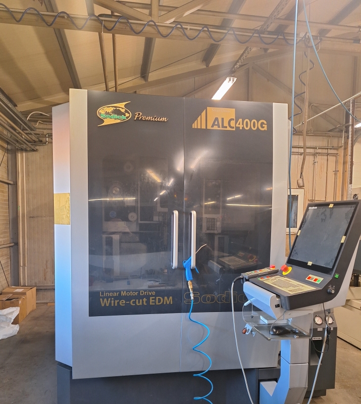 Szikraforgácsolás (huzal és tömb)